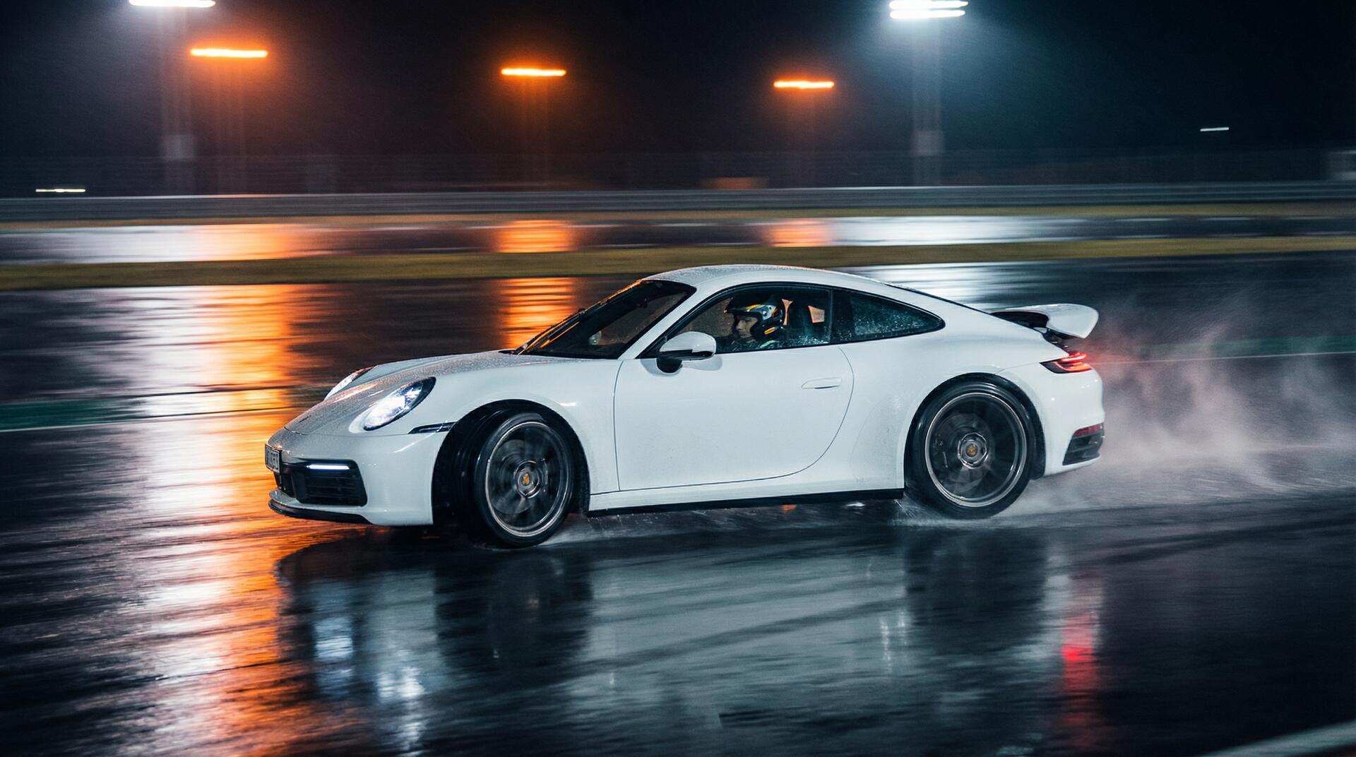 蘑菇视频跑车频道